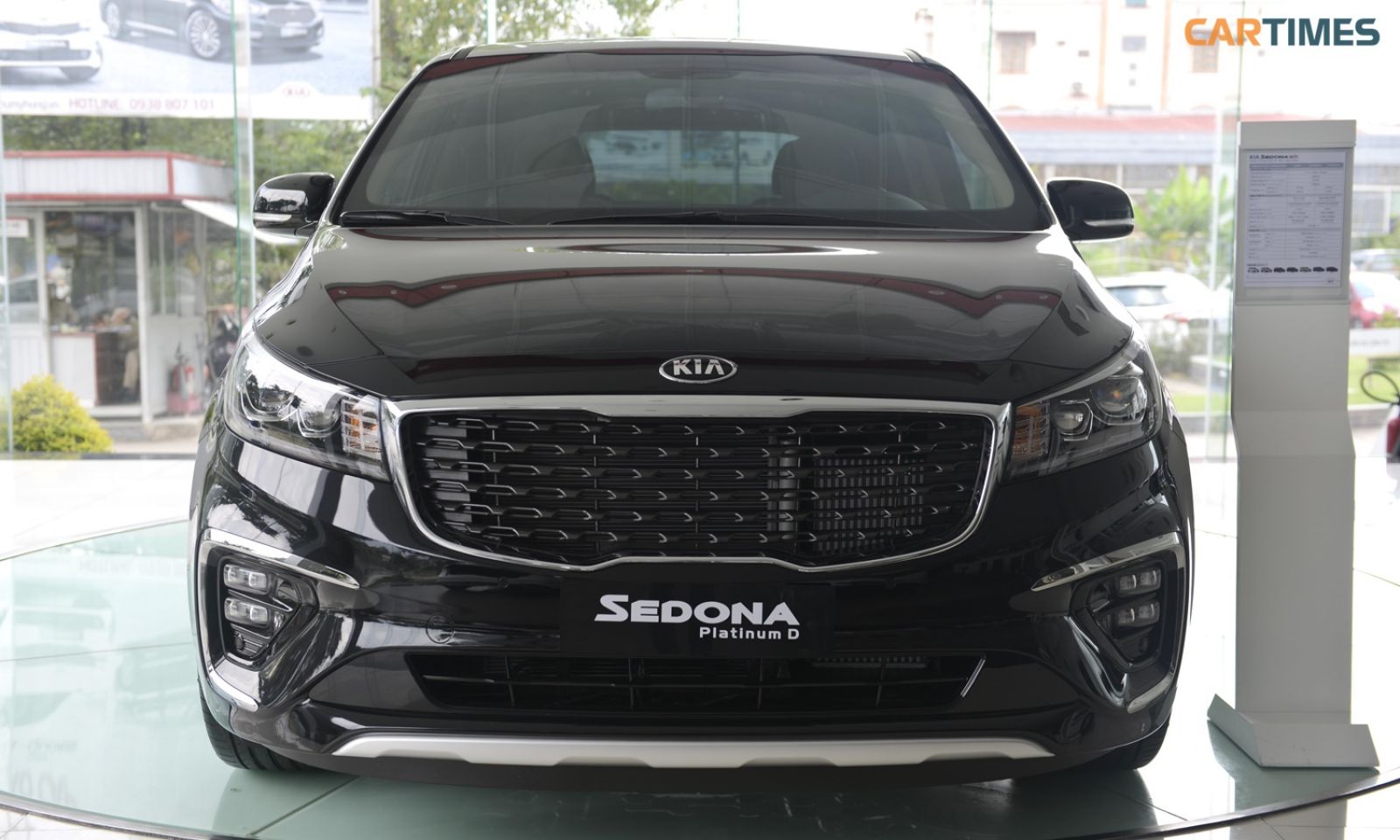 Thiết kế đầu xe Kia Sedona 2019