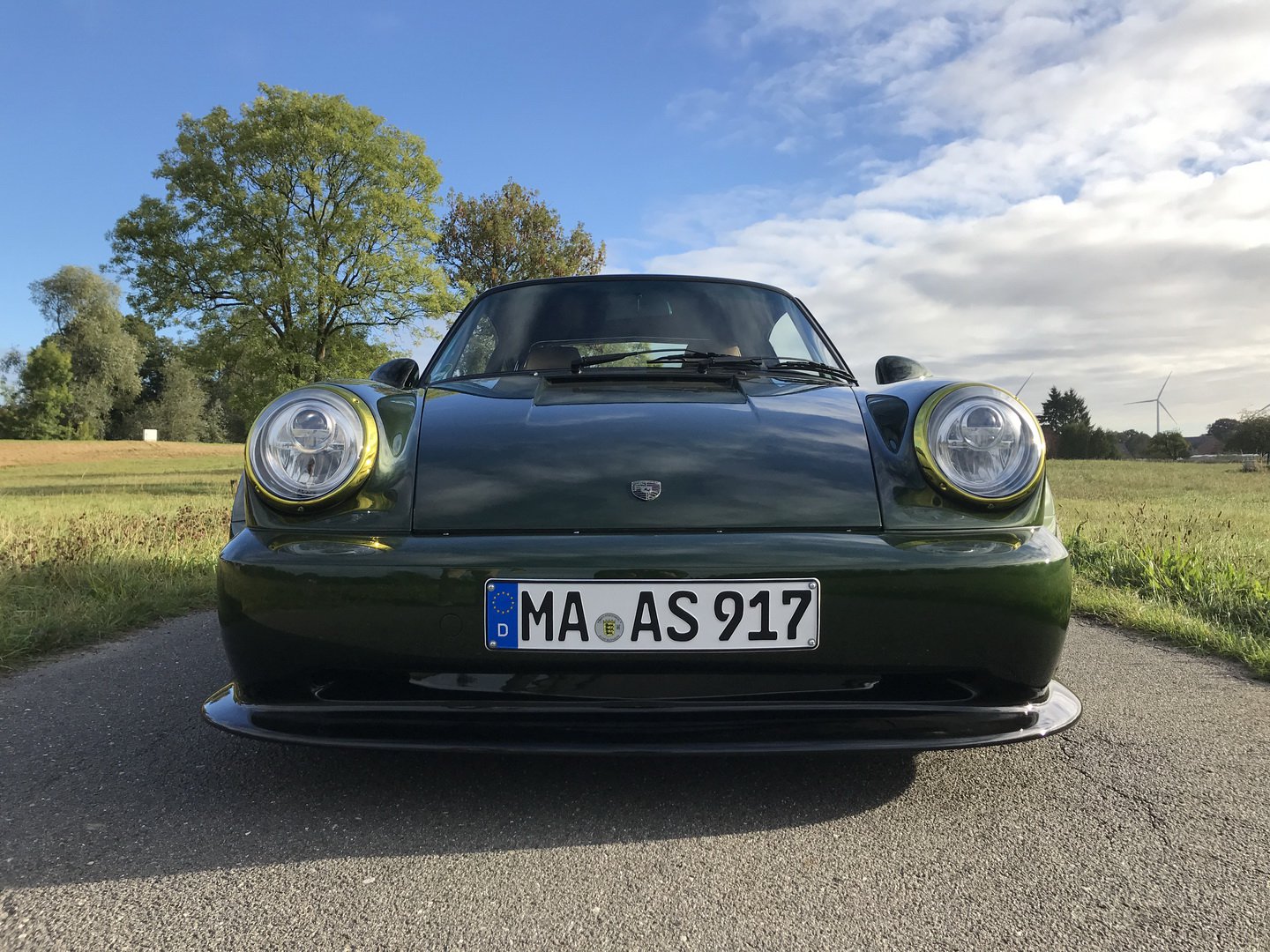 Thiết kế đầu xe Porsche 911 Turbo Wagenbauanstalt
