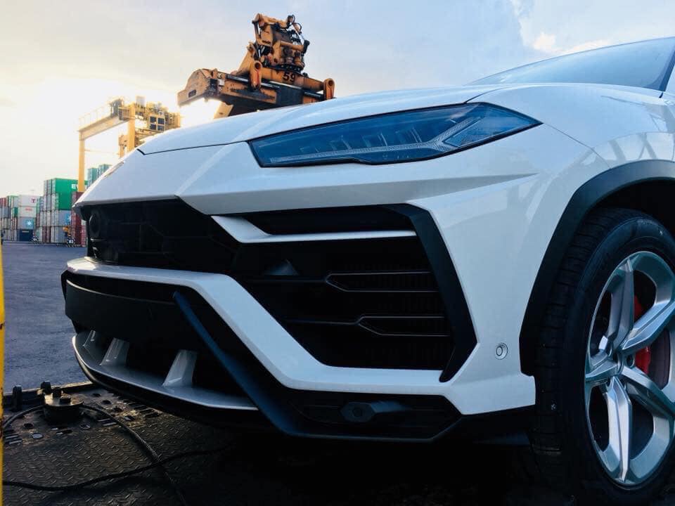 Đây là 2 chiếc Lamborghini Urus đầu tiên tại Việt Nam
