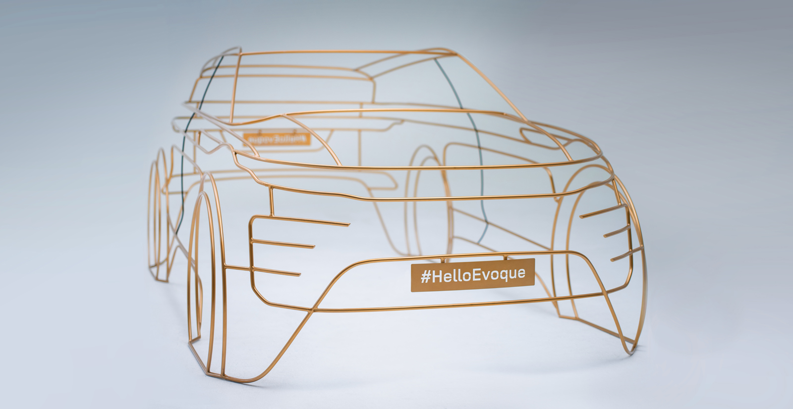 Các tác phẩm nghệ thuật được thực hiện theo kích thước thật của xe Range Rover Evoque mới