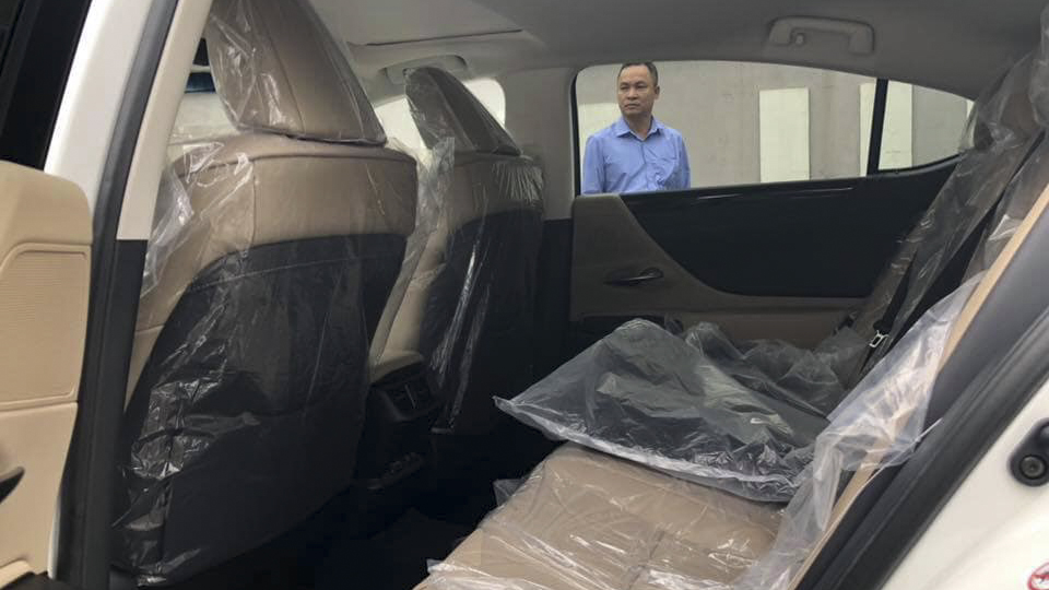 Hàng ghế sau trên xe Lexus ES 250 2019