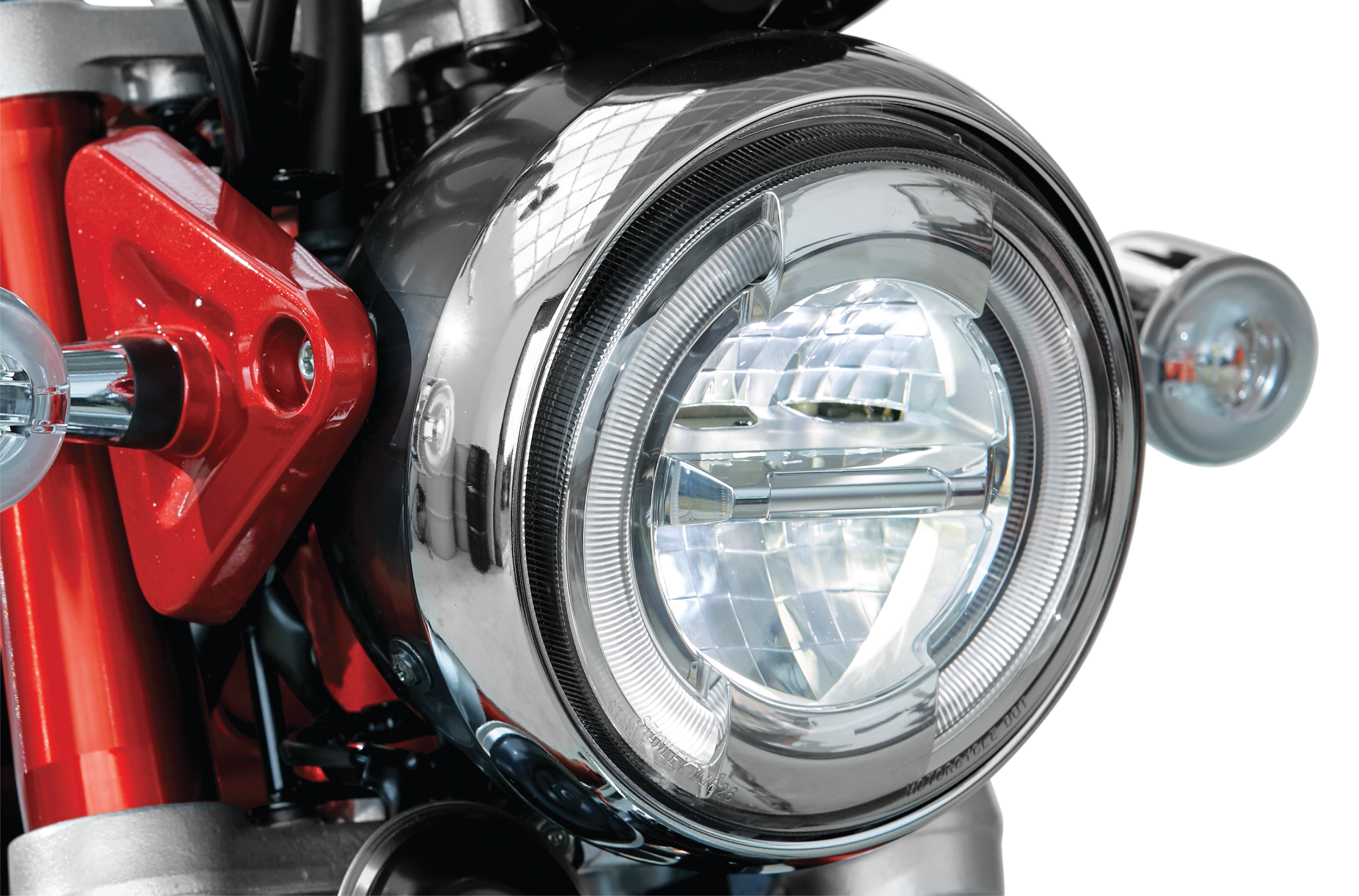 Honda Monkey trang bị đèn tròn dạng LED