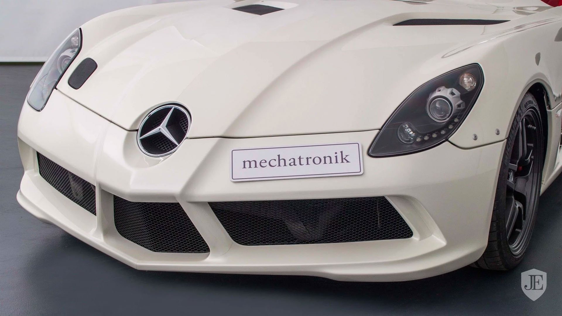 Thiết kế đầu xe Mercedes-Benz SLR McLaren Stirling Moss 2009