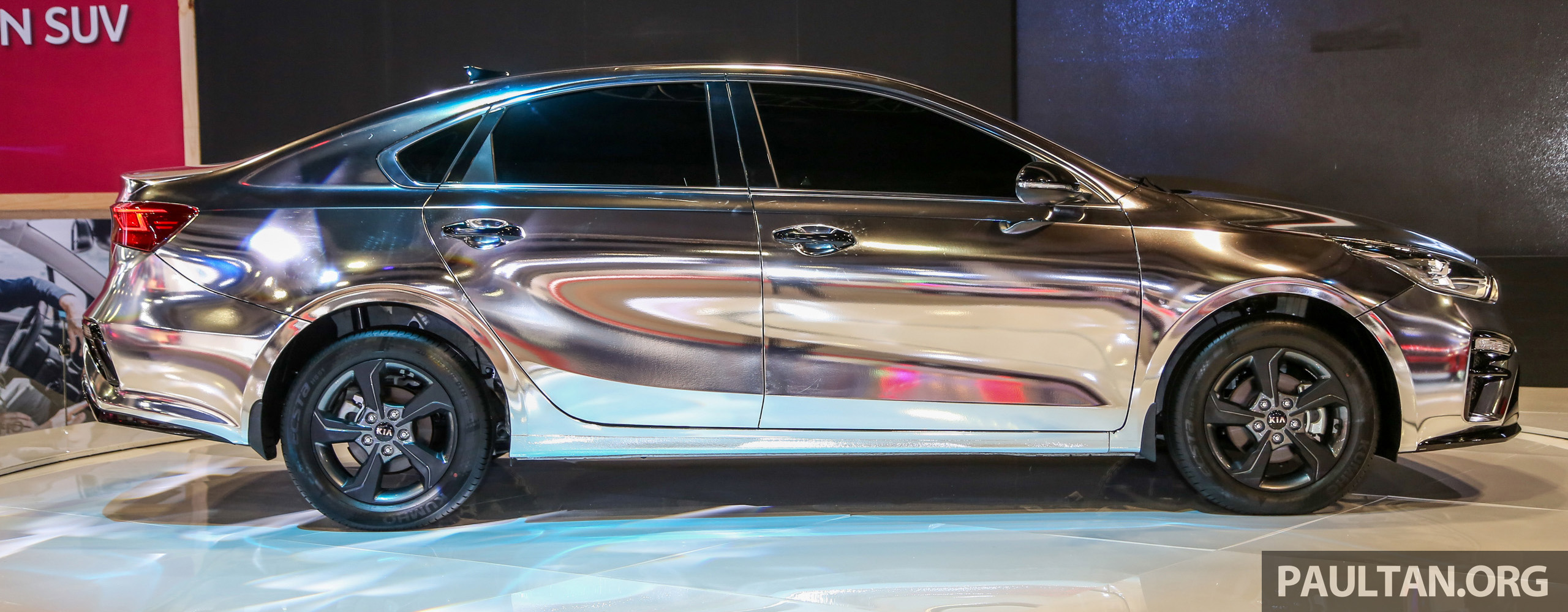 Thiết kế bên hông xe Kia Cerato 2019