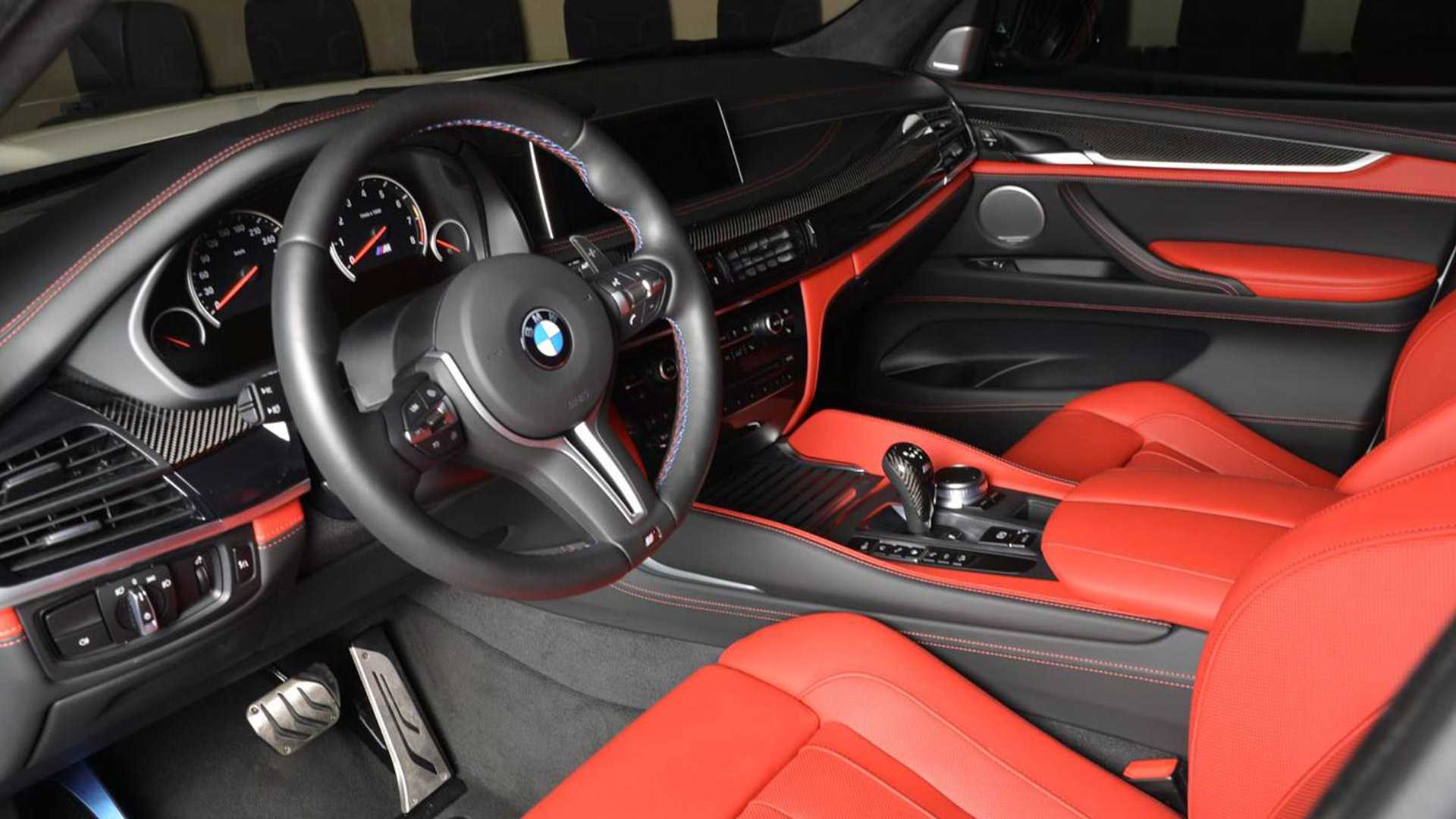 Thiết kế cabin xe BMW X5 M độ 