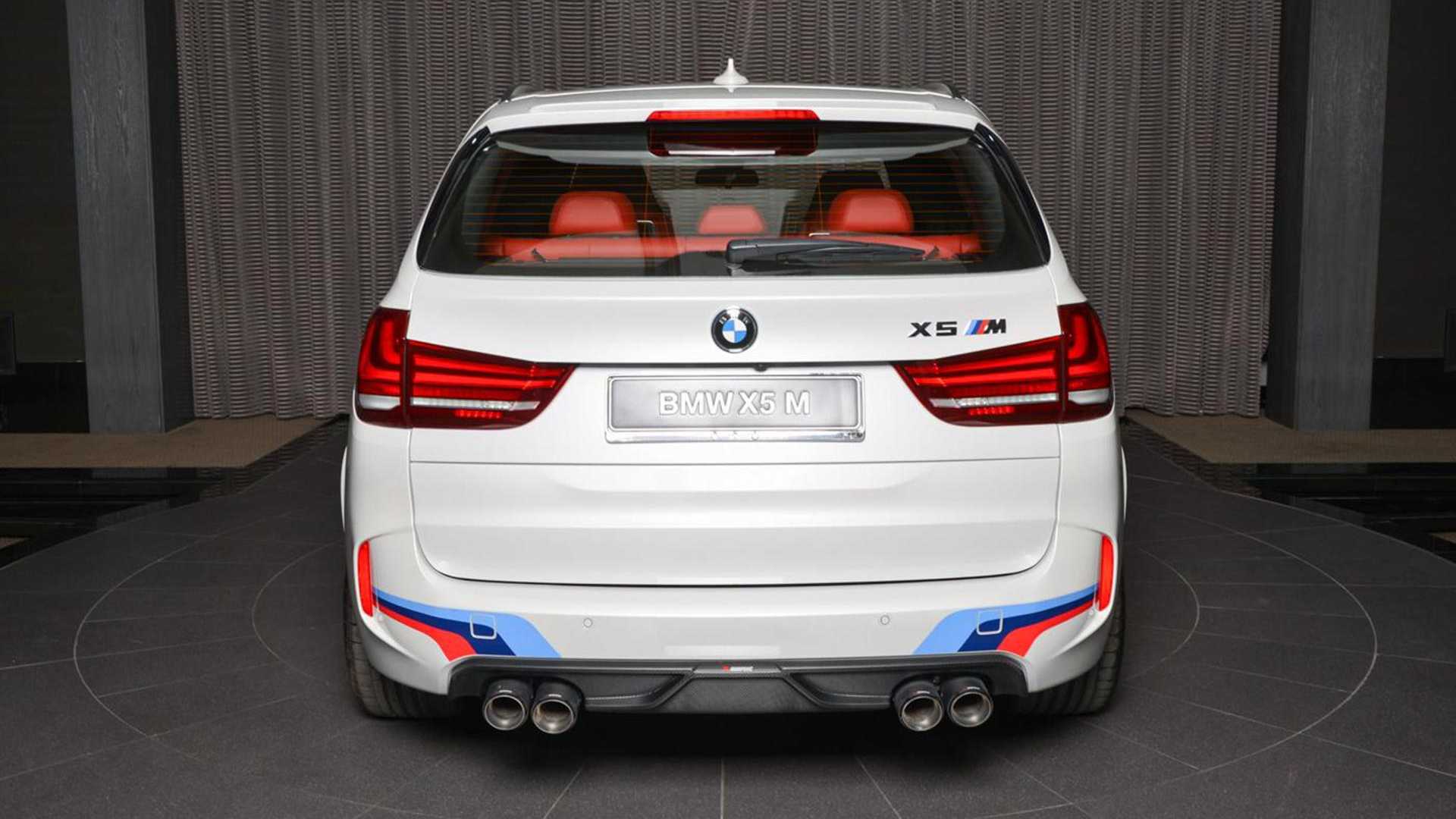 Thiết kế đuôi xe BMW X5 M độ 