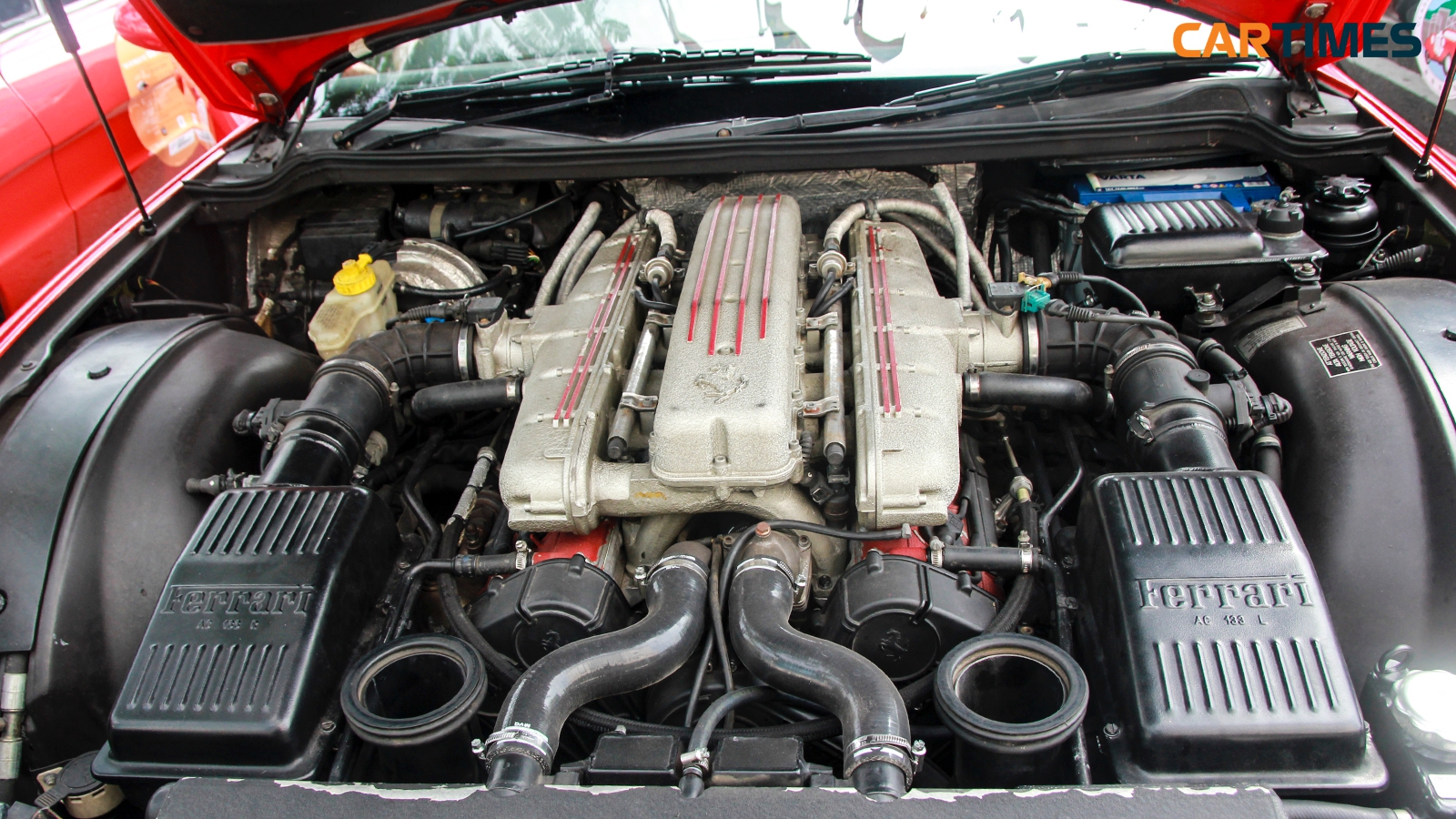 Động cơ V12 của xe Ferrari 550 Maranello