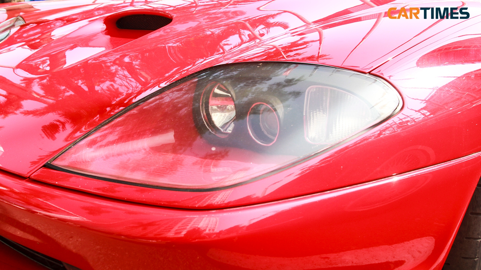 Thiết kế đèn pha xe Ferrari 550 Maranello