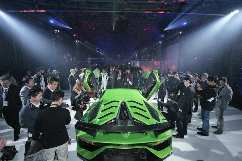Lễ ra mắt xe Lamborghini Aventador SVJ tại Nhật Bản