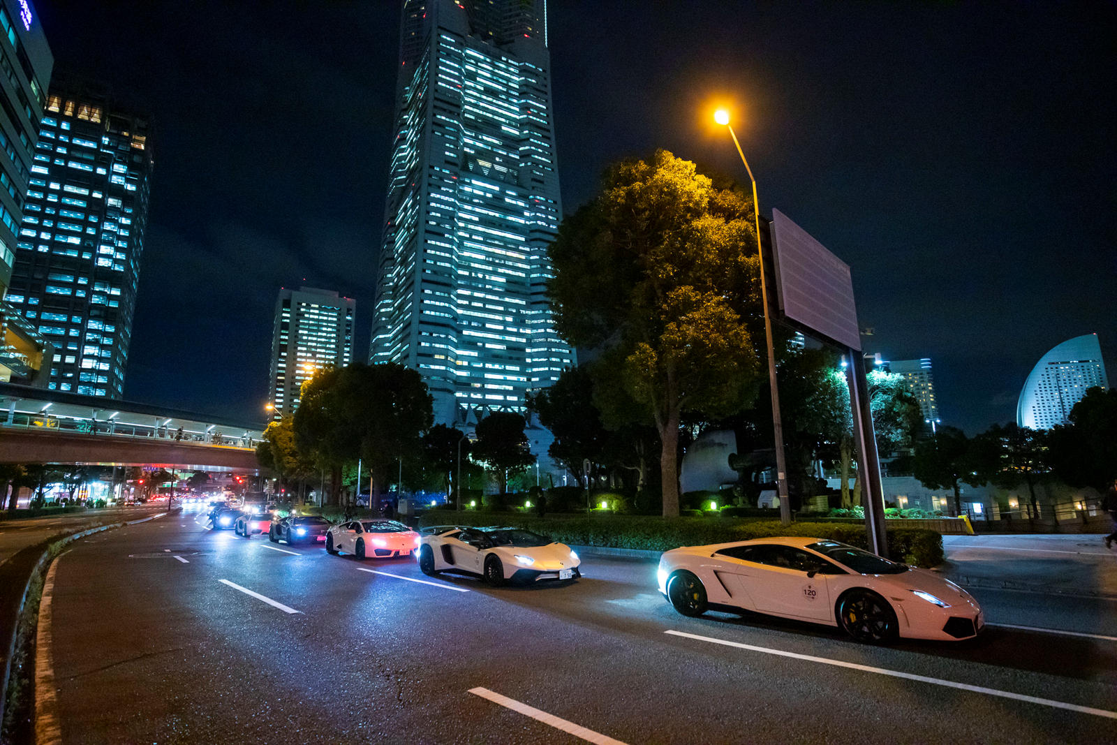 Những siêu xe Lamborghini đã có một ngày dành riêng cho mình tại Nhật Bản