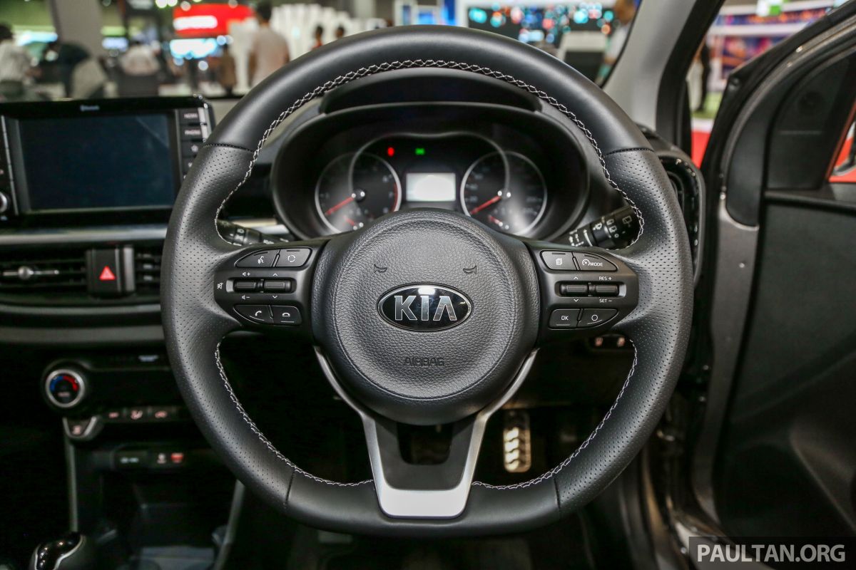 Vô lăng thể thao của xe Kia Morning GT-Line