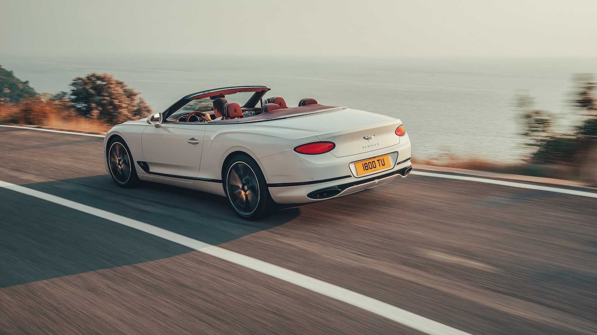 Bentley Continental GT Convertible sử dụng mui mềm