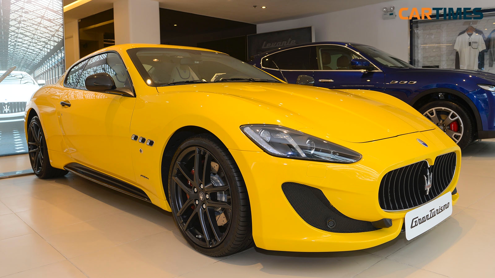 Maserati GranTurismo Sport có ngoại thất màu vàng bắt mắt
