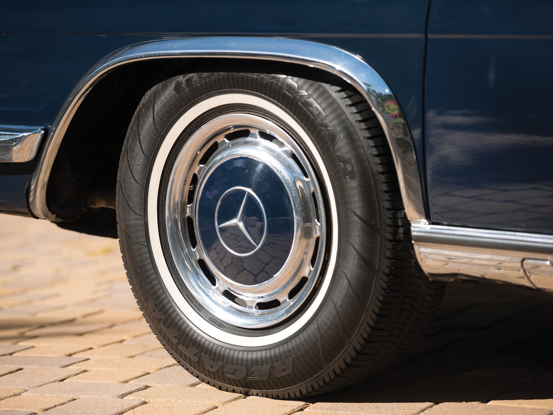 Thiết kế la zăng xe Mercedes-Benz 600 Pullman