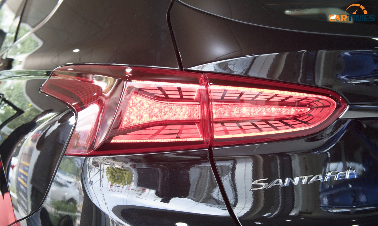 Thiết kế đèn hậu của Hyundai Santa Fe 2019
