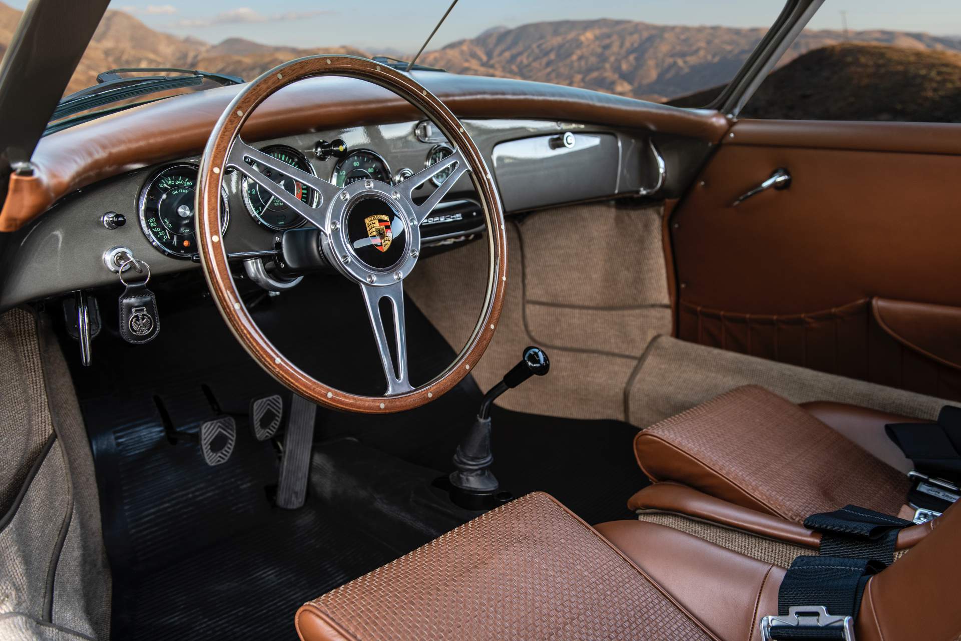 Thiết kế cabin xe Porsche 356