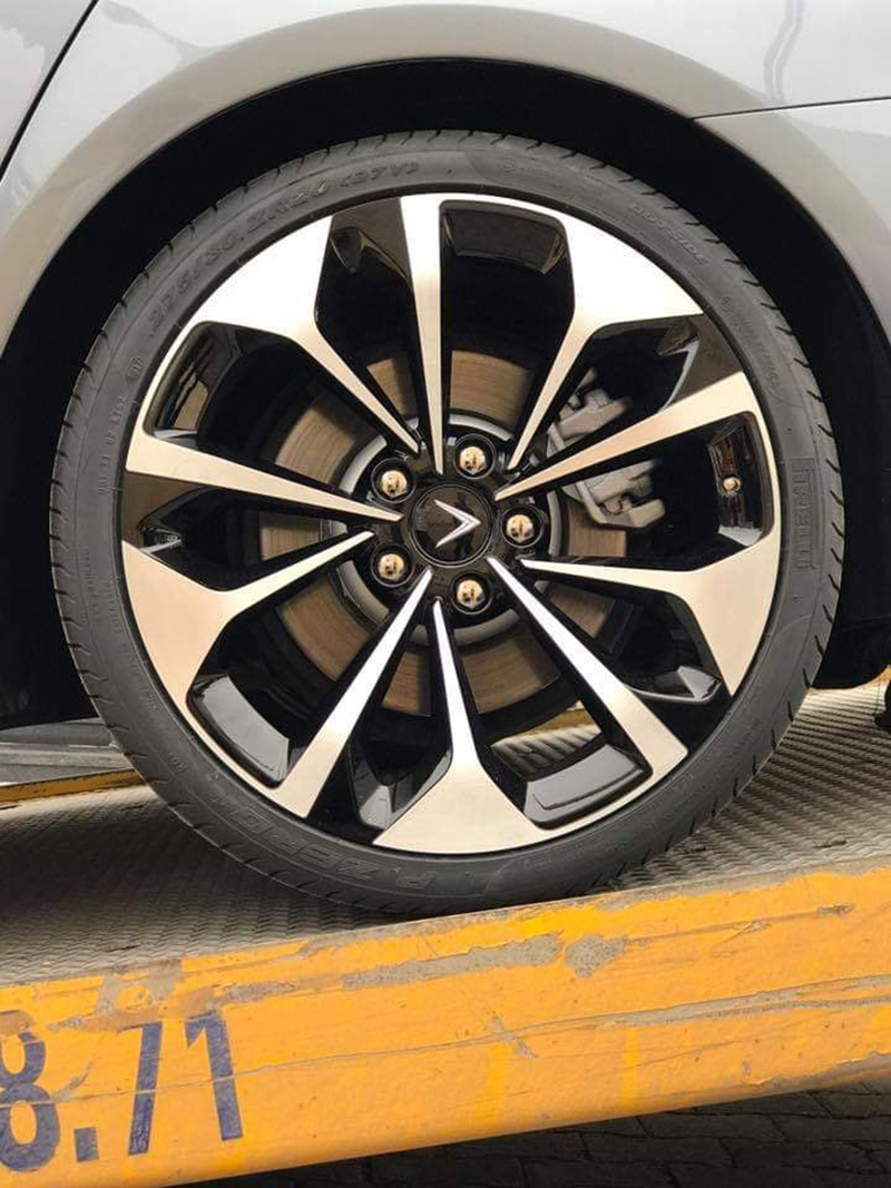 La zăng xe VinFast A2.0