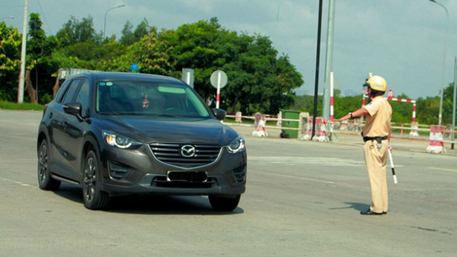 Xử lý khi bị csgt dừng xe