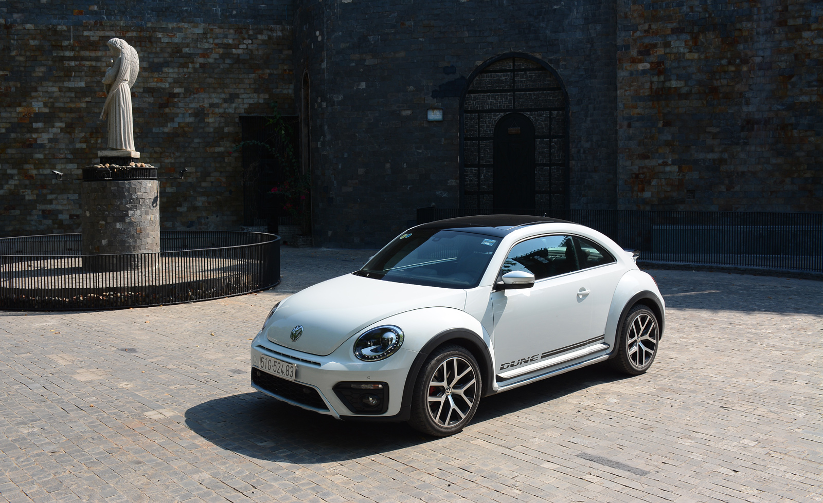 Dòng xe Beetle Dune của Volkswagen cũng được rang bị hộp số ly hợp kép DSG 