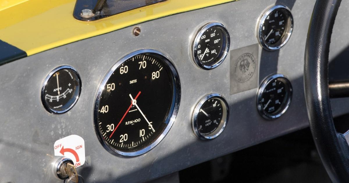 Thiết kế đồng hồ hiển thị xe Jaguar-Lister 1959