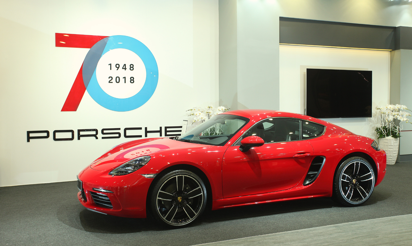 Chuỗi sự kiện kỷ niệm 70 năm lịch sử xe thể thao của Porsche tại Việt Nam
