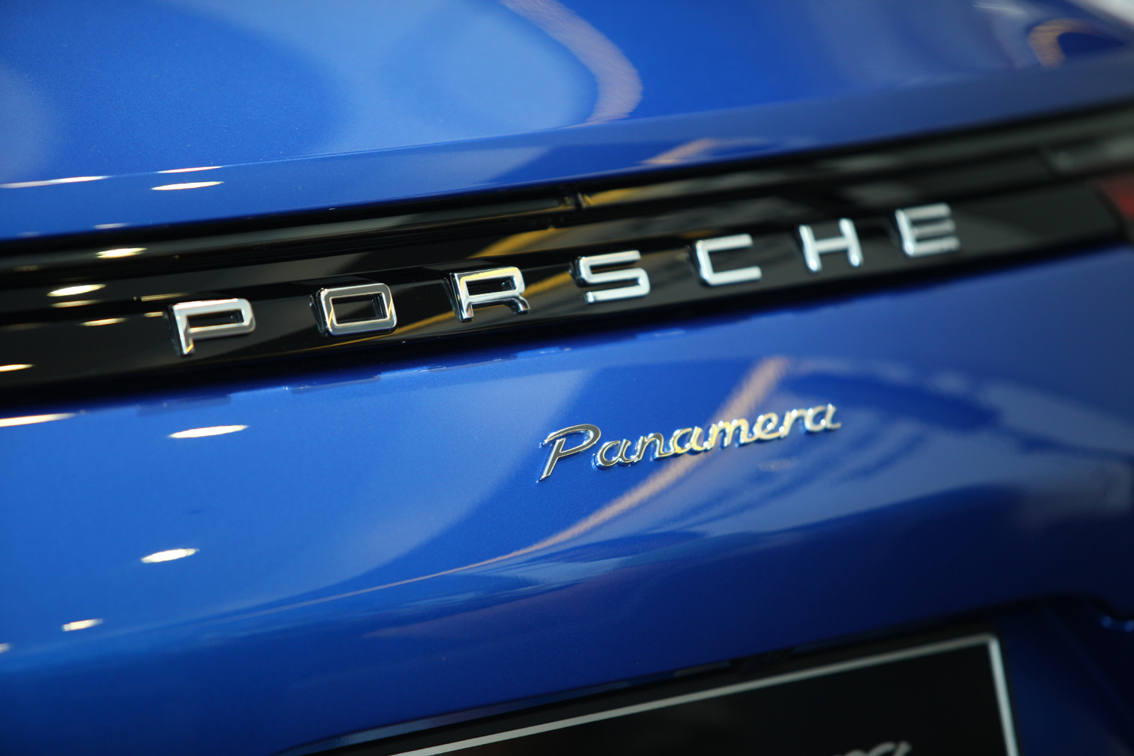 Xe Panamera mới
