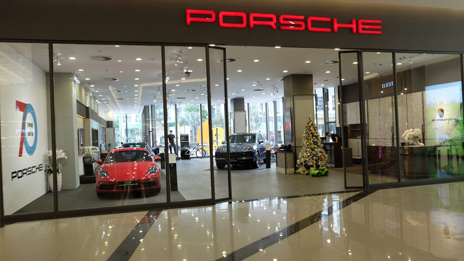 Porsche Việt Nam giới thiệu điểm đến mới dành cho người hâm mộ xe thể thao Porsche