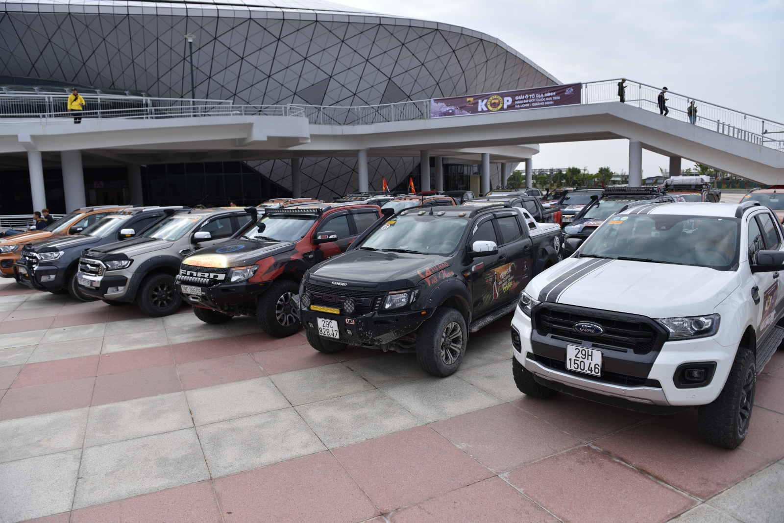Những chiếc xe bán tải đã sẵn sàng thi đấu
