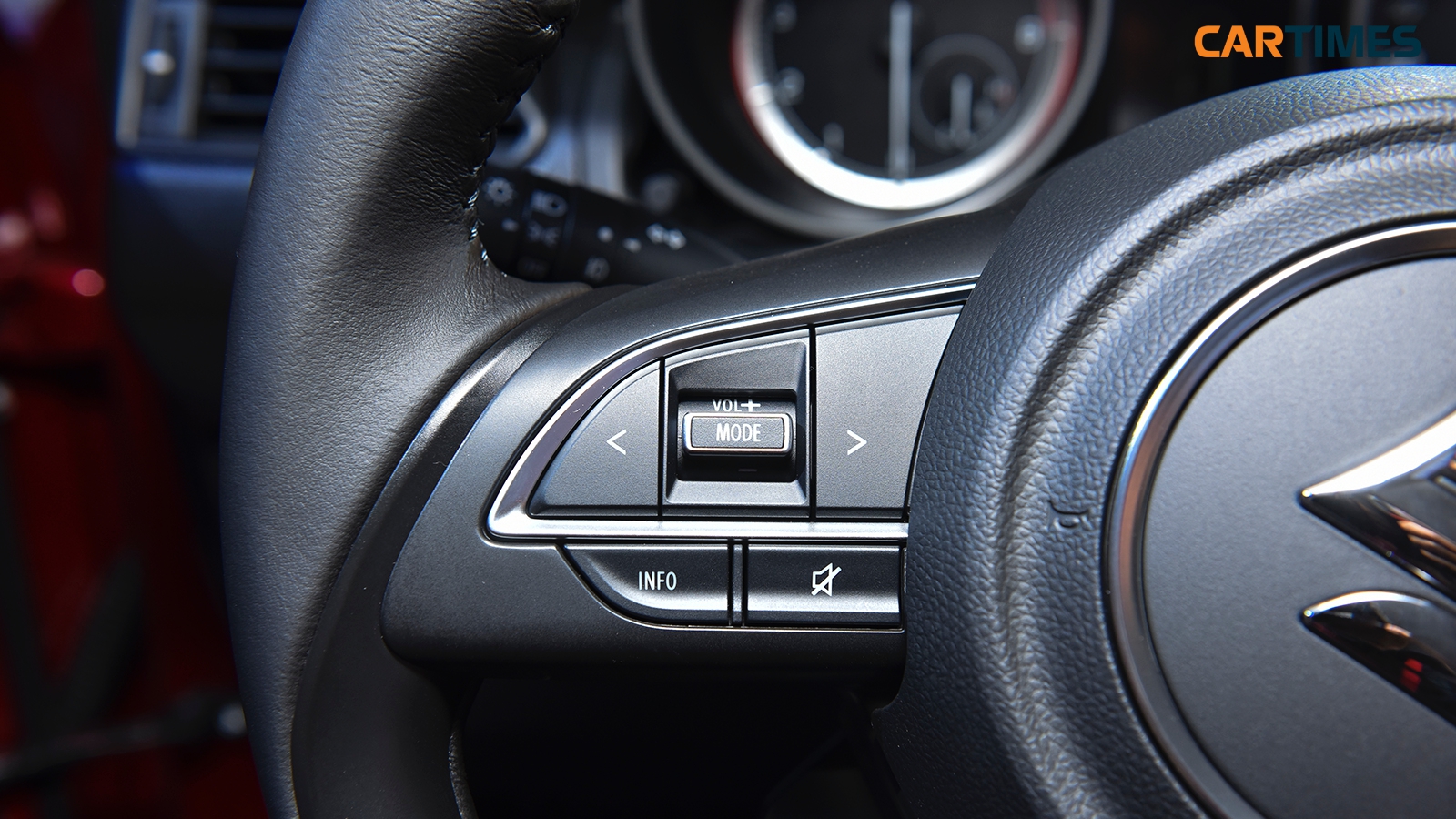 Vô lăng xe Suzuki Swift 2018