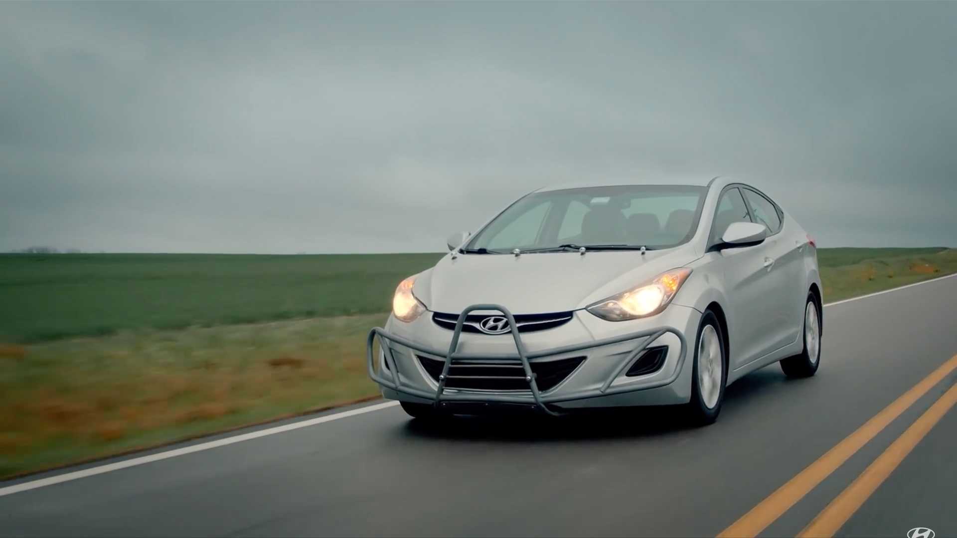 Xe Hyundai Elantra