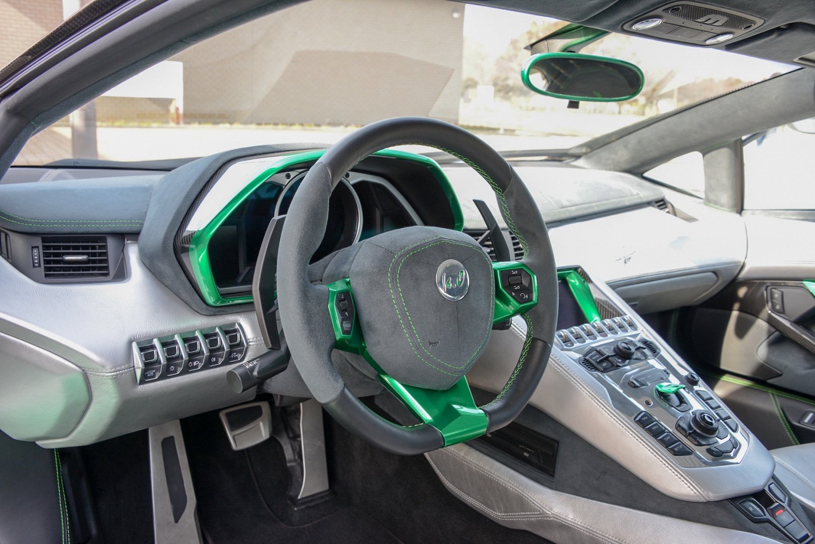Nội thất của Kode vẫn giữ nguyên từ Lamborghini Aventador và chỉ thay đổi đôi chút