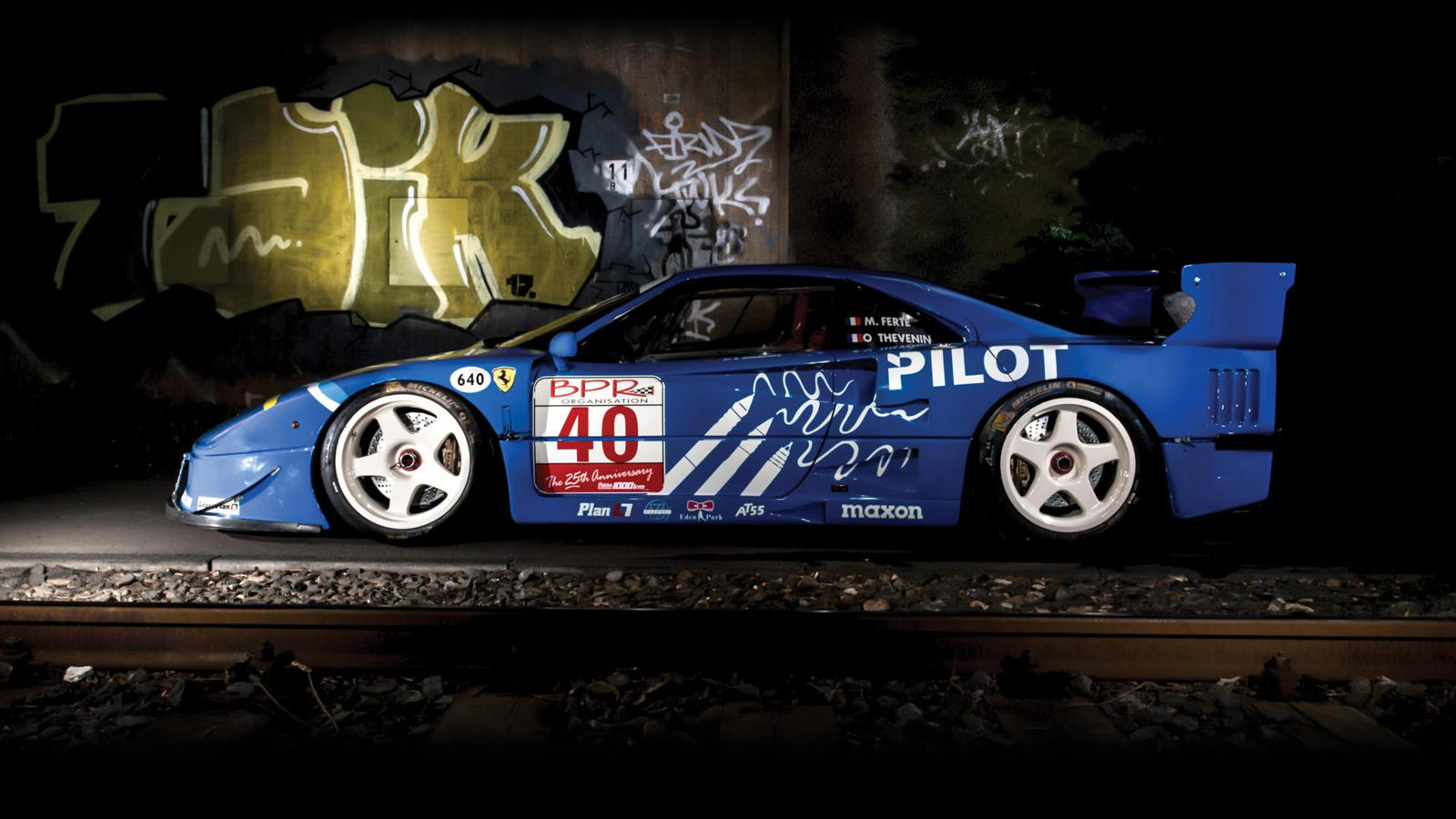 Chỉ có 19 siêu xe Ferrari F40 LM được sản xuất