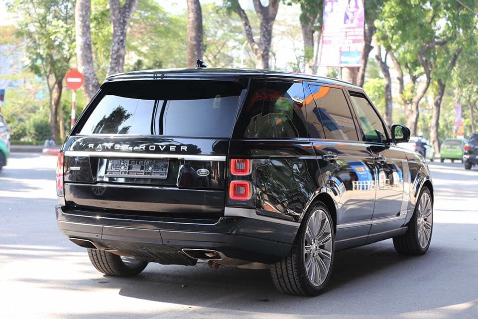 Các thông số sơ bản của xe Range Rover Autobiography LWB 2019 vẫn như những phiên bản tiêu chuẩn
