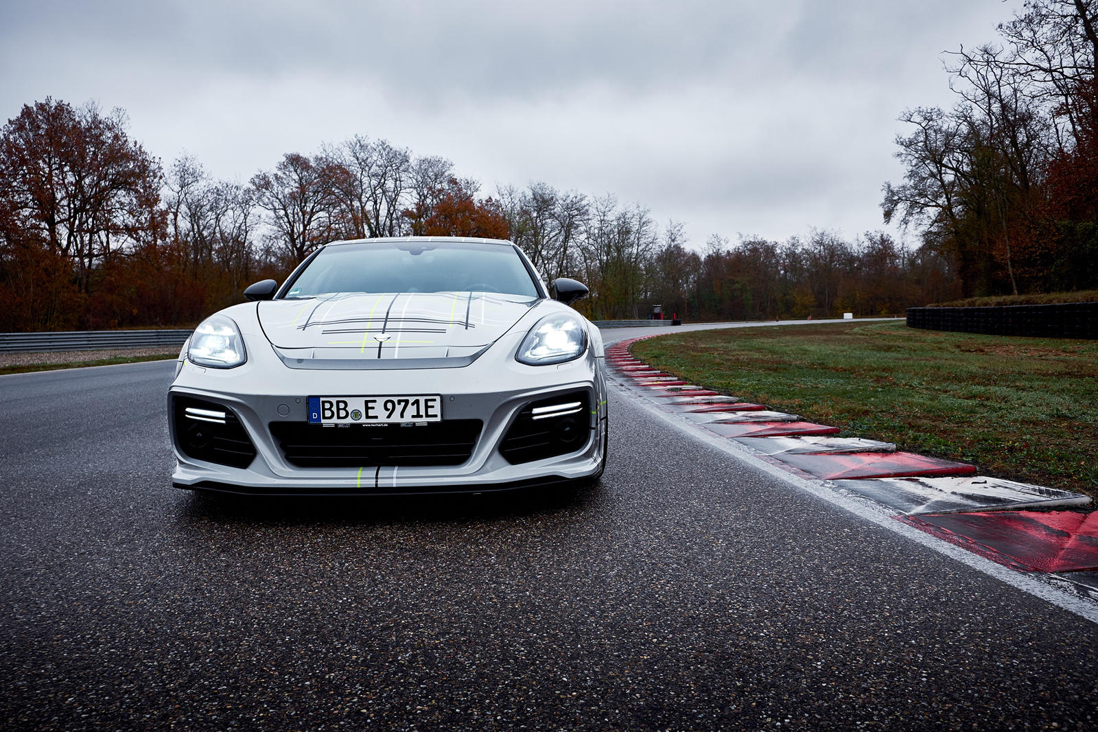 Hãng độ TechArt trang bị cho xe sang Panamera Turbo S E-Hybrid gói độ Grand GT