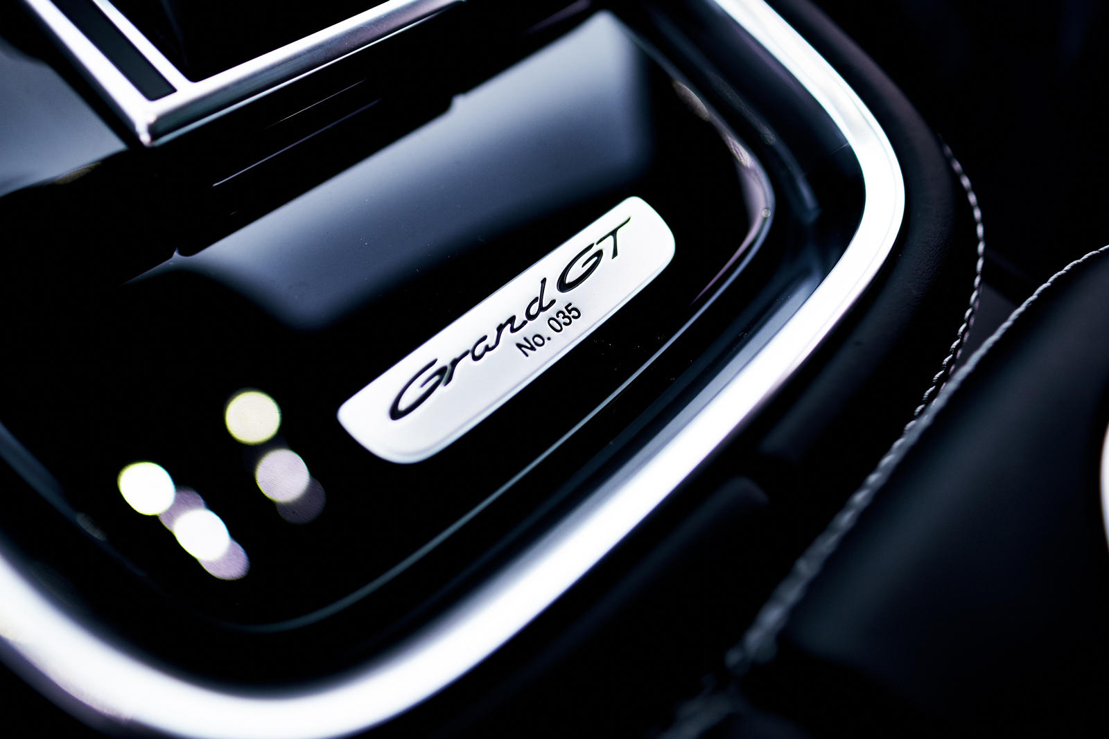 Gói trang Grand GT trên xe sang Porsche Panamera Turbo S E-Hybrid