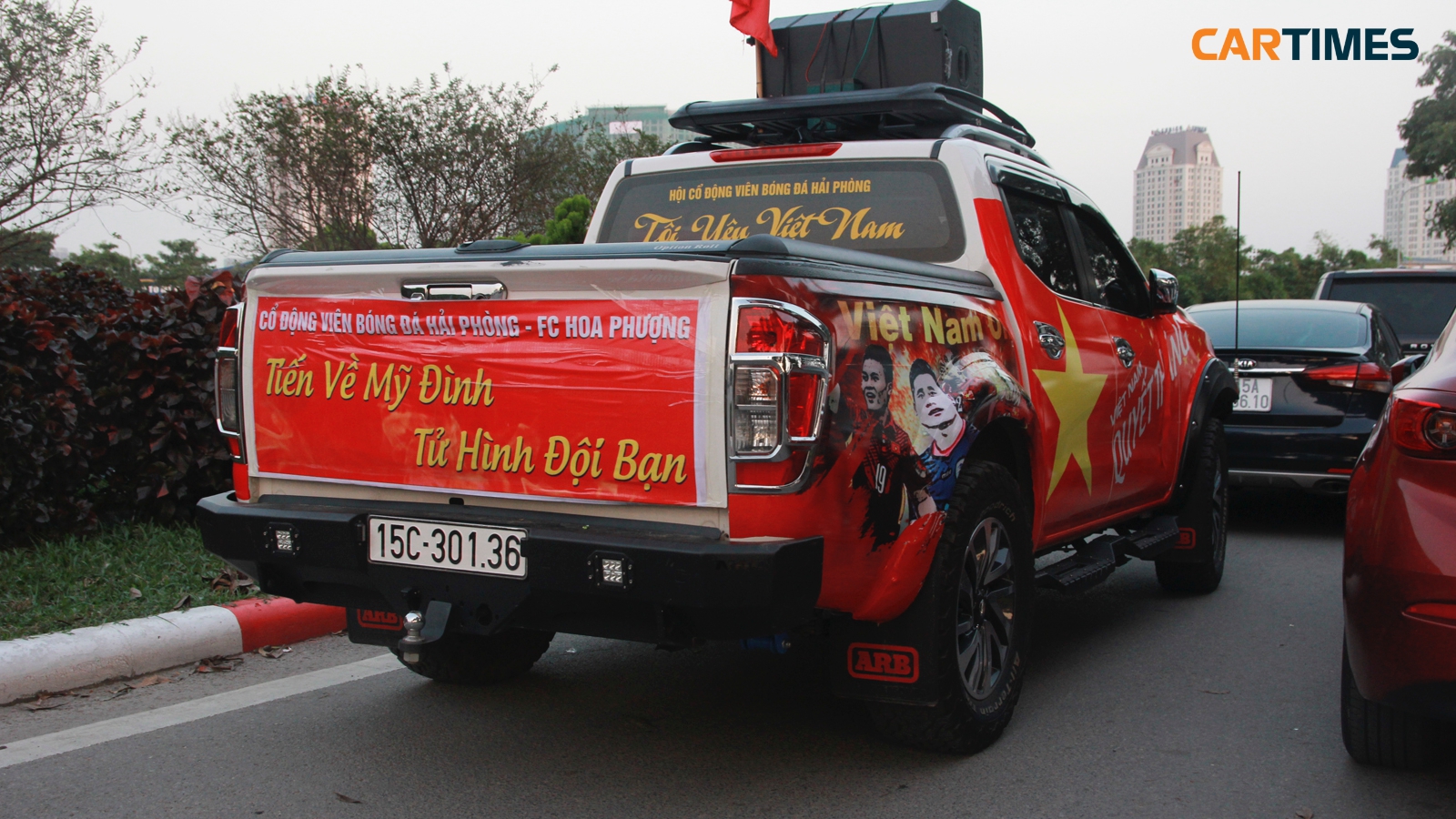 Slogan khá dữ dội của một cổ động viên Hải Phòng