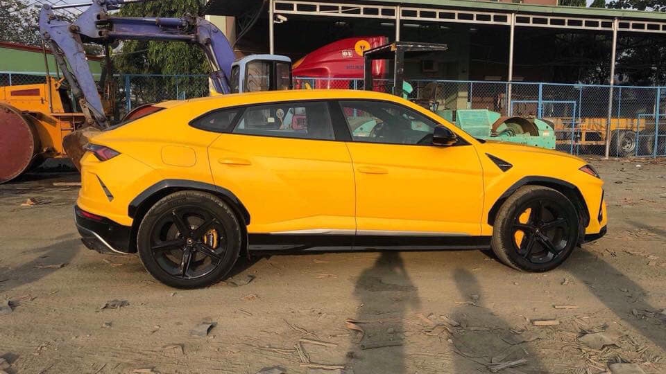 Thiết kế bên hông xe Lamborghini Urus