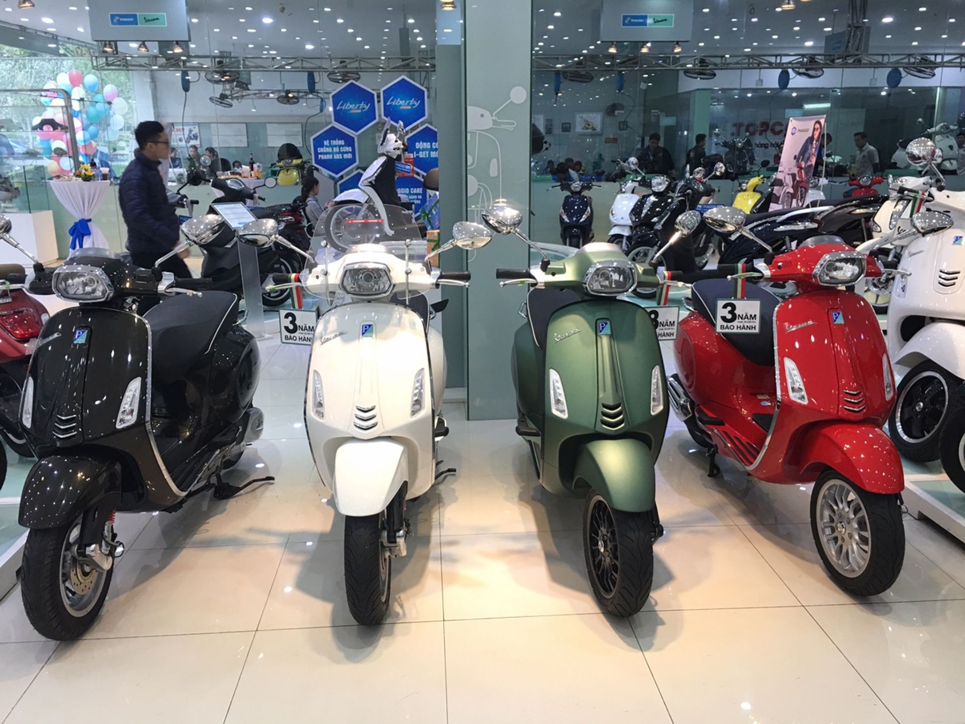Phụ tùng đắt đỏ cũng là vấn đề đối với xe Piaggio