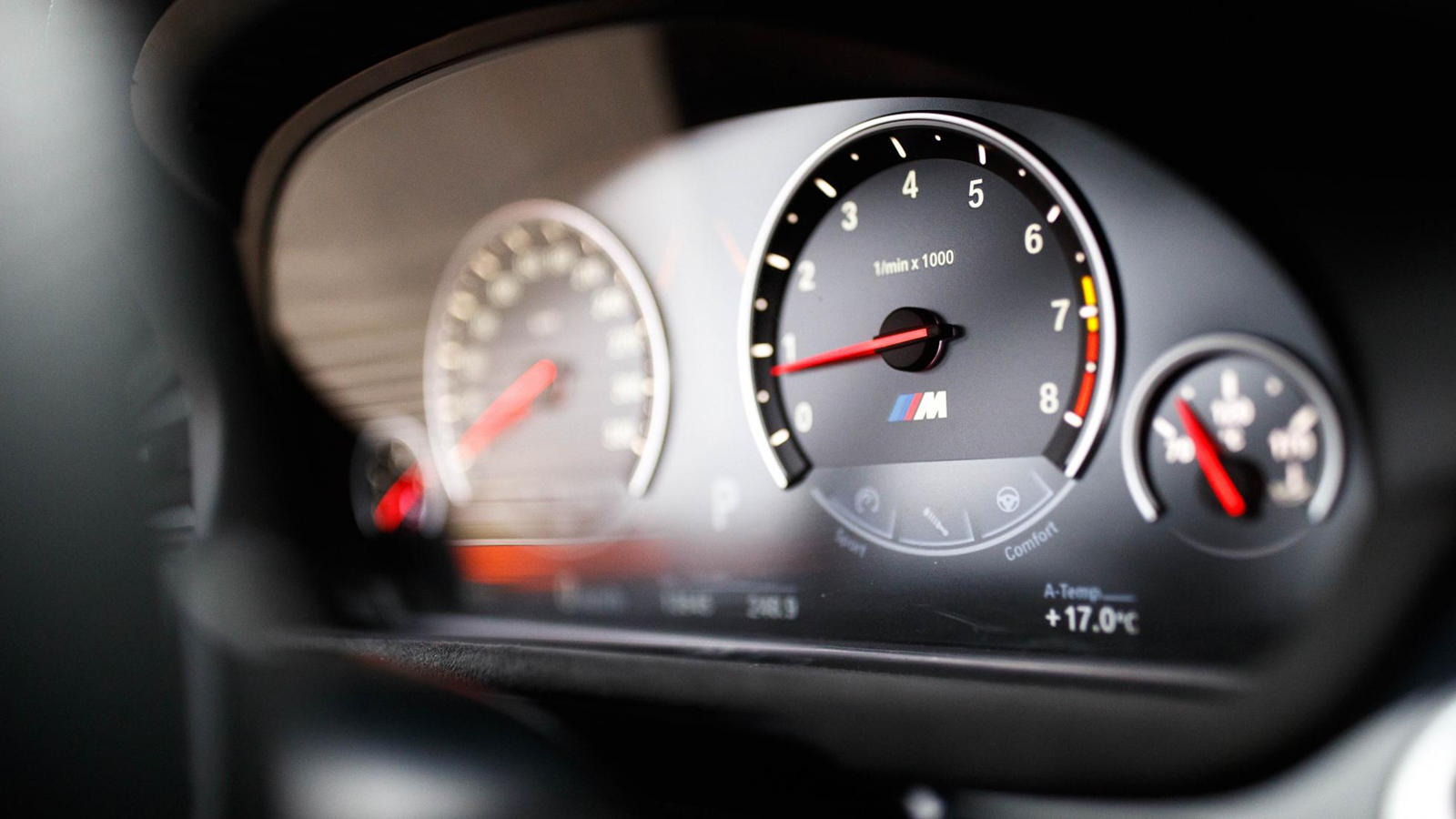xe BMW M5 R Touring