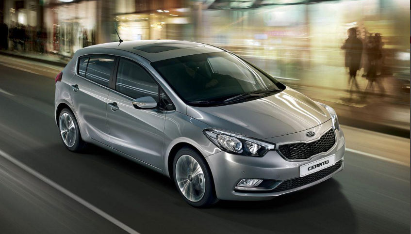 Kia Cerato 2017 hatchback sở hữu nhiều công nghệ hỗ trợ lái xe