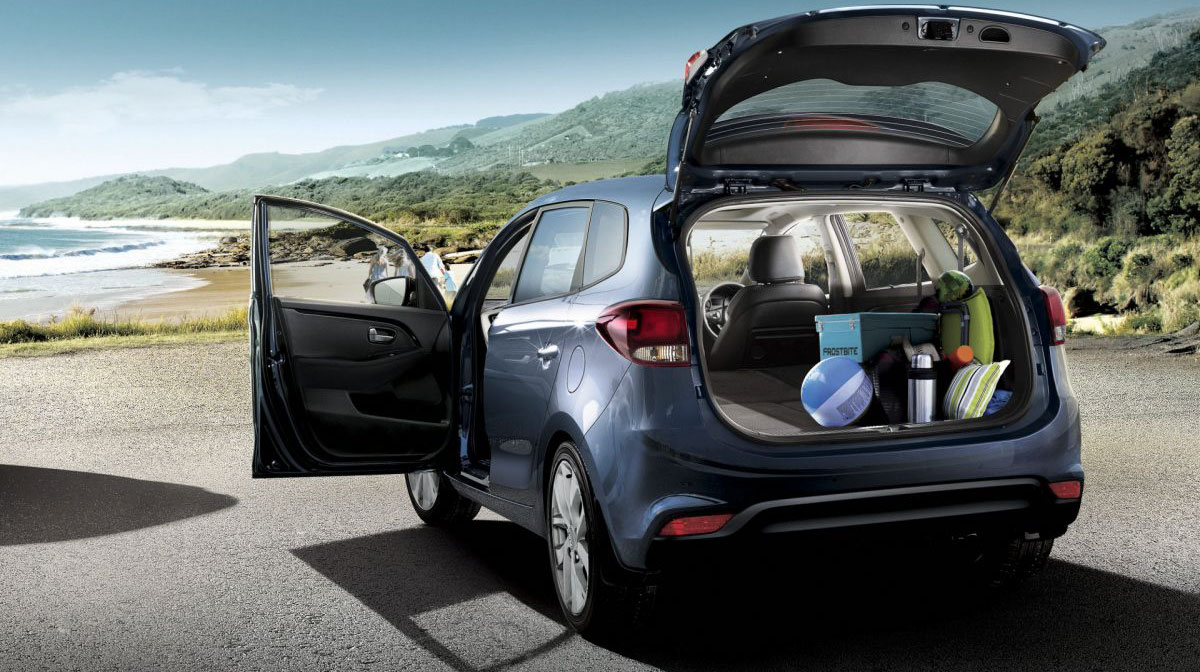 Kia Rondo 2017 rất phù hợp cho nhu cầu đi lại hàng ngày, đi làm hay cho gia đình