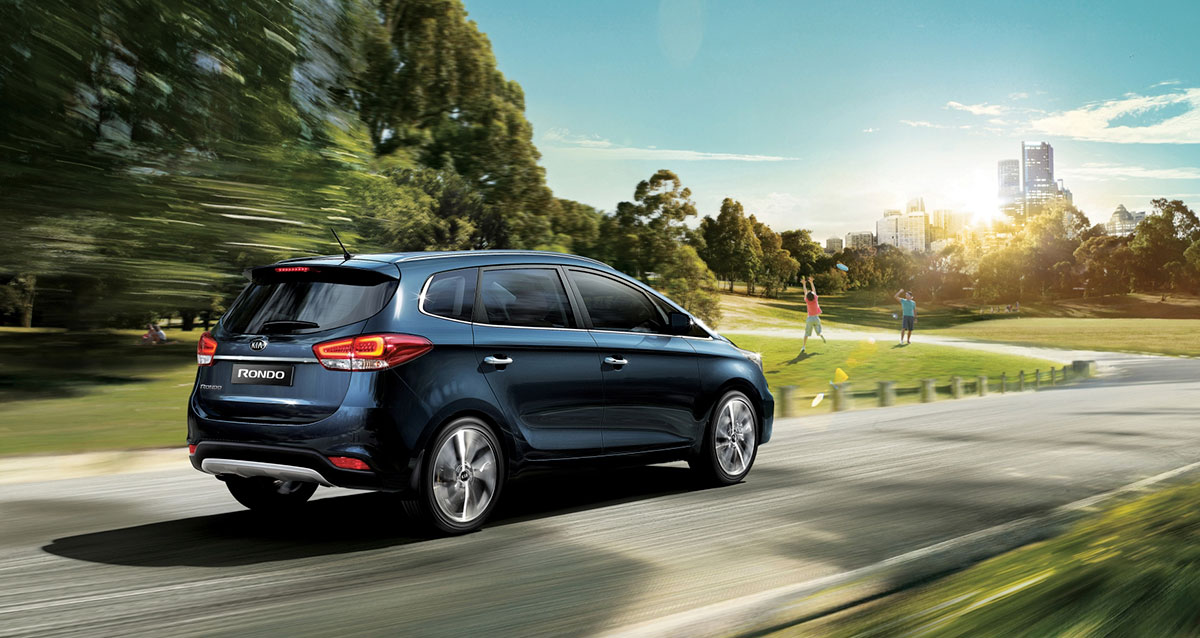Kia Rondo vận hành êm ái và tiết kiệm nhiên liệu