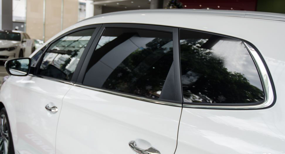 Nhiều chi tiết mạ chrome