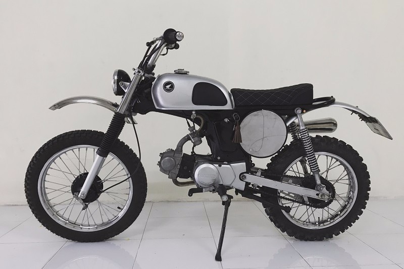 Honda 67 mang hơi thở vintage scrambler qua bàn tay thợ độ Việt