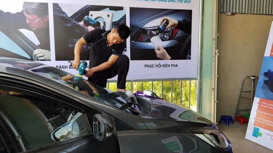 Xử lý vết nứt bằng phương pháp hàn keo