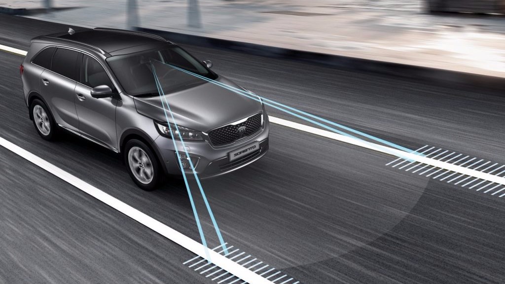 Hệ thống kiểm soát duy trì làn đường Lane Keeping Assist