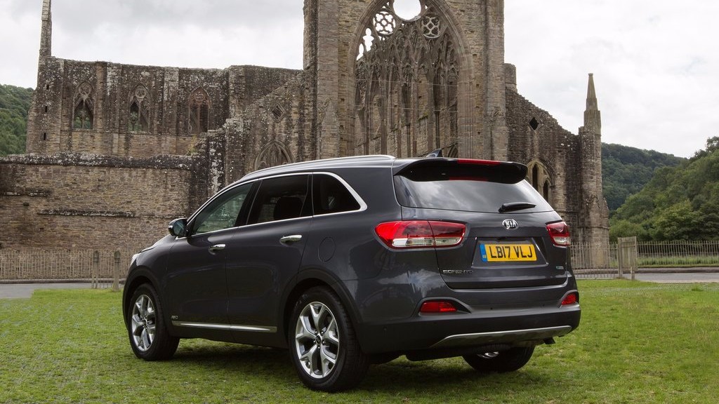 Bản mới Kia Sorento 2018 về Việt Nam được dự đoán có mức giá khoảng 1 tỷ đồng