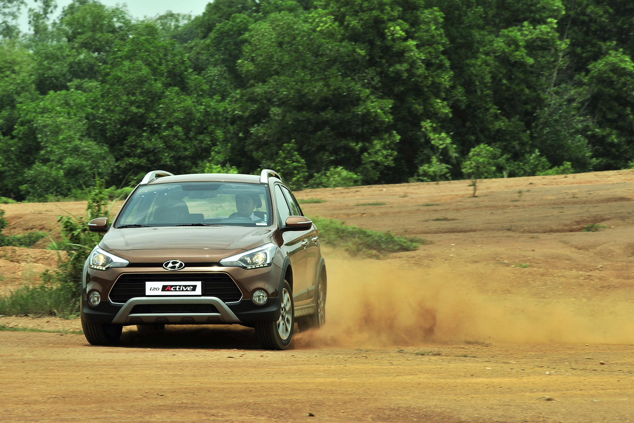 Đầu xe Hyundai i20 Active được thiết kế nổi bật nhất 