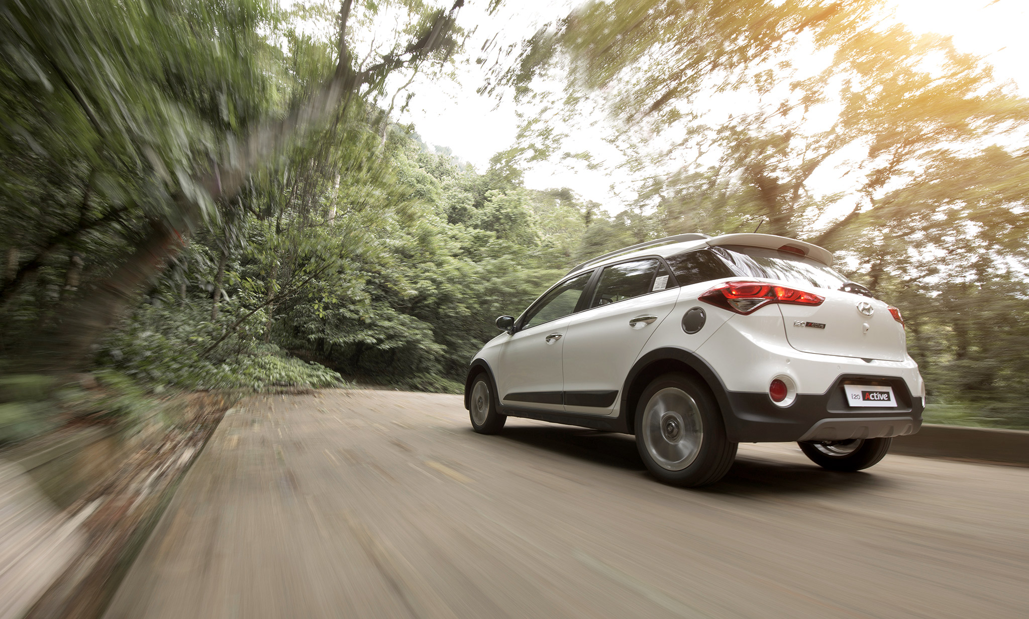 Hyundai i20 Active sở hữu những lợi thế về thiết kế, công nghệ, trang bị tiện nghi, cảm giác lái ấn tượng