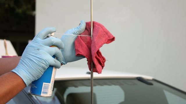 Bảo dưỡng cần ăng - ten thường xuyên để chống kẹt và rỉ sét.